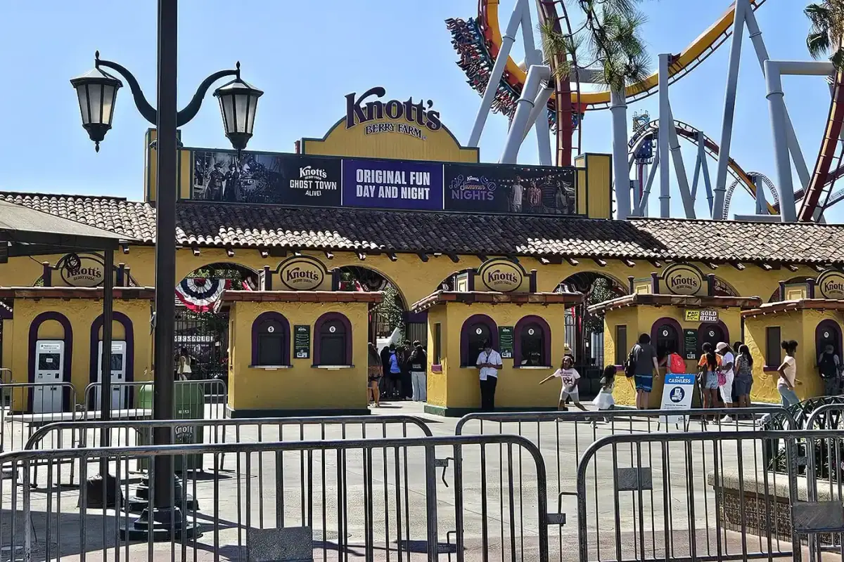 Locksmith serving Buena Park California near Beach Boulevard