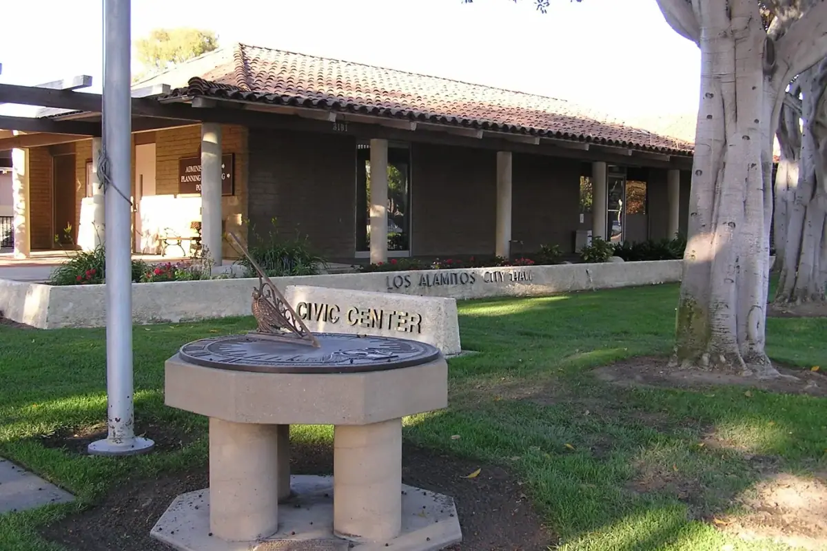 Locksmith serving Los Alamitos California near Katella Avenue